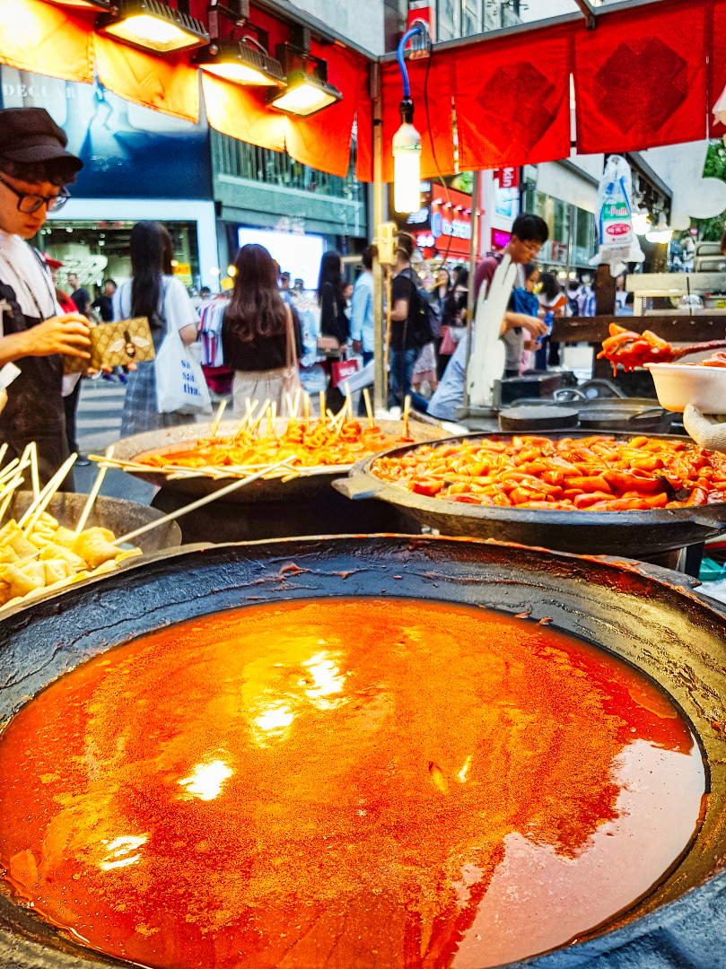 Goyang Lidah Street Food di Myeongdong